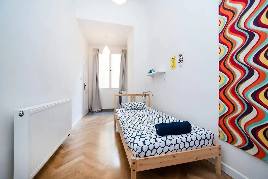 Bright, Spacious Apartment In The Historic Centre Прага